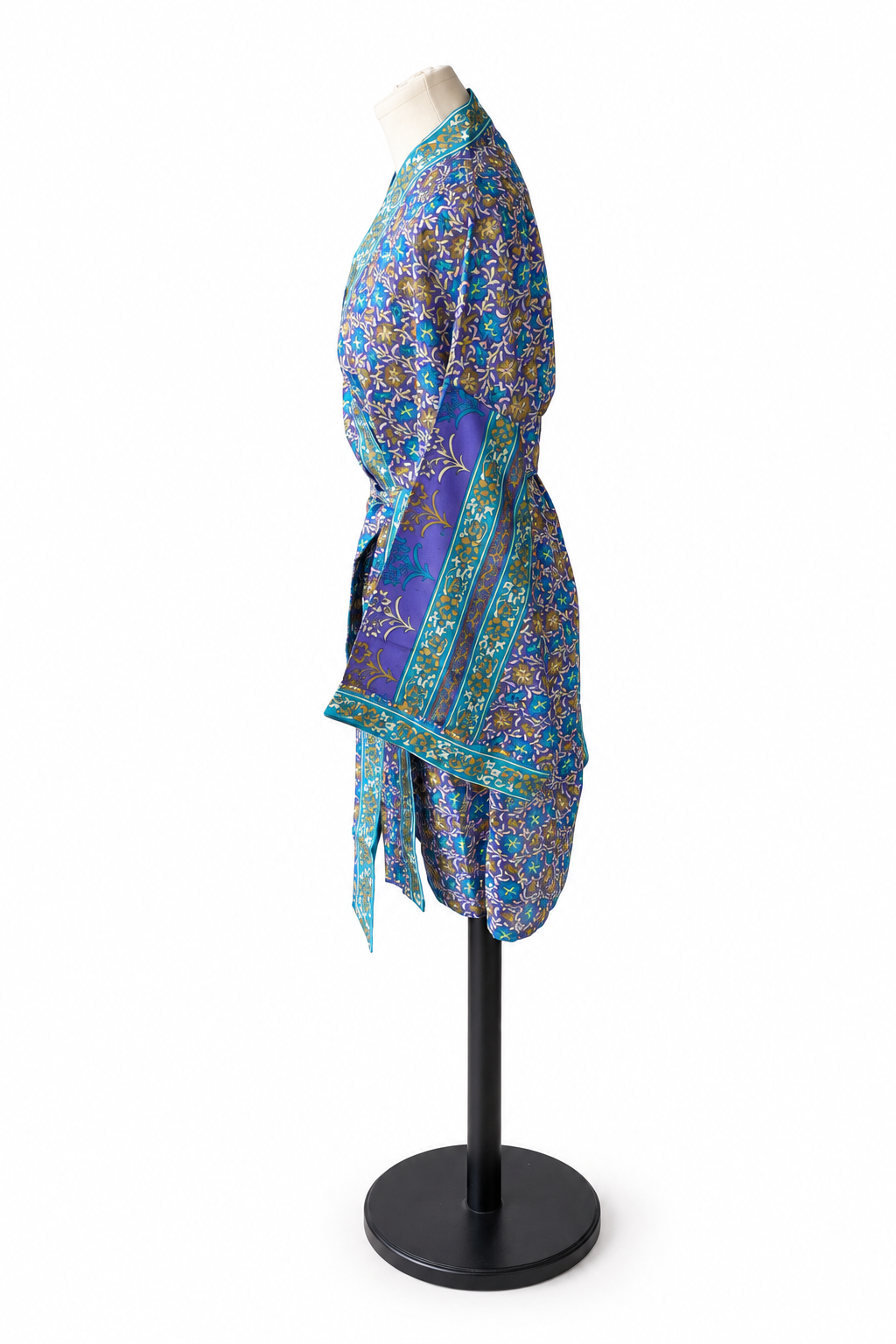 Kimono midi en sari indien recyclé bleu roi turquoise et violet – vue de profil