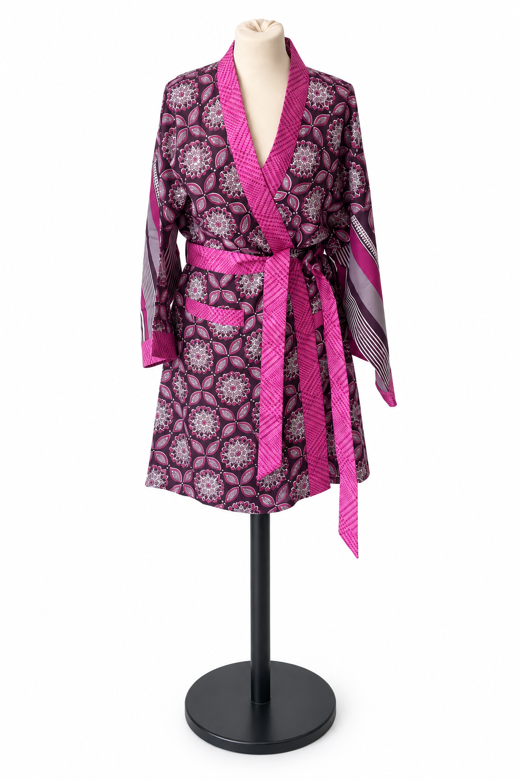 Kimono midi en sari indien recyclé violet et fuchsia – vue de face