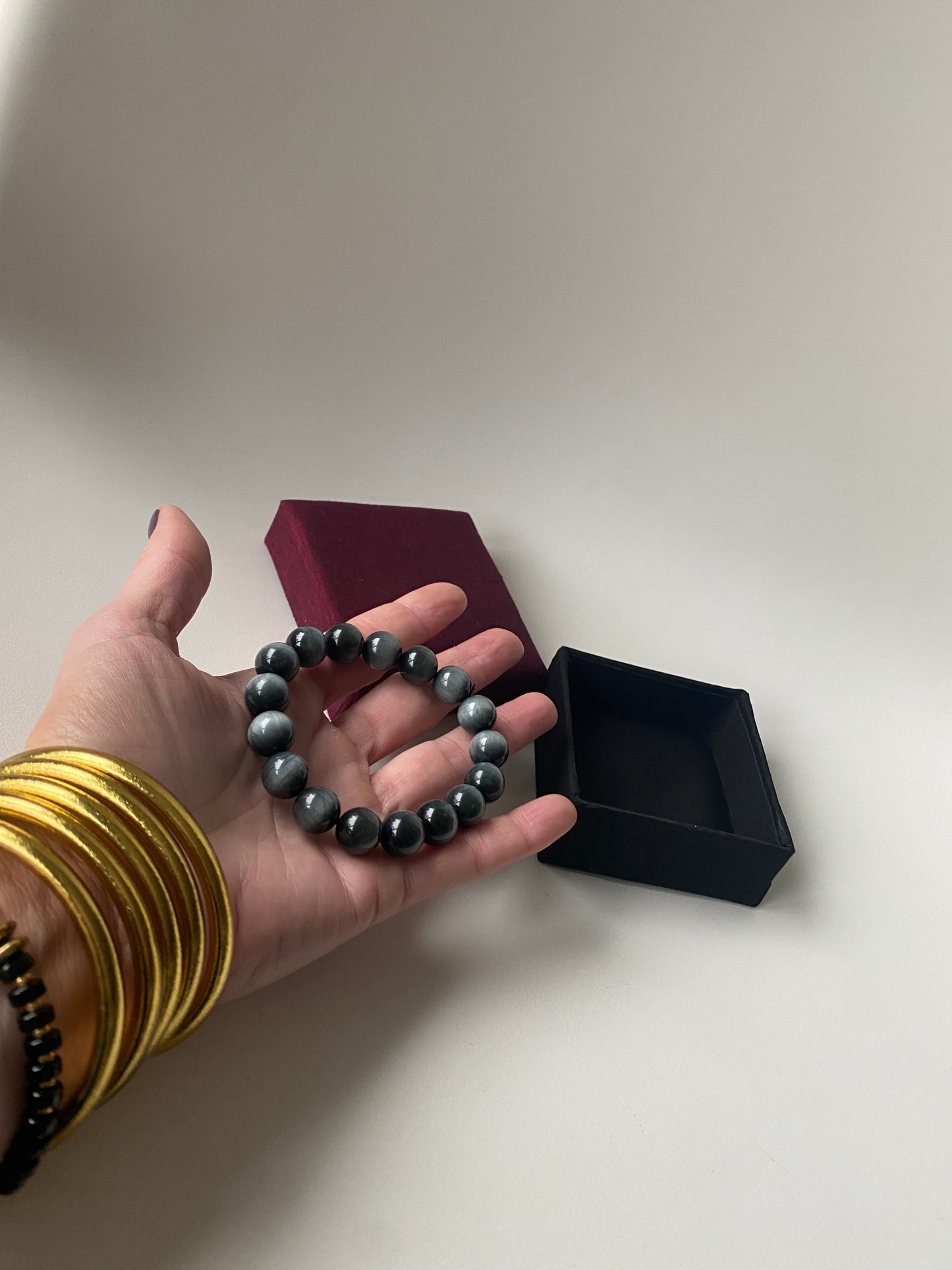 Bracelet pour homme en pierres naturelles de Chrysoberyl- fait à la main/ Disponible sur commande