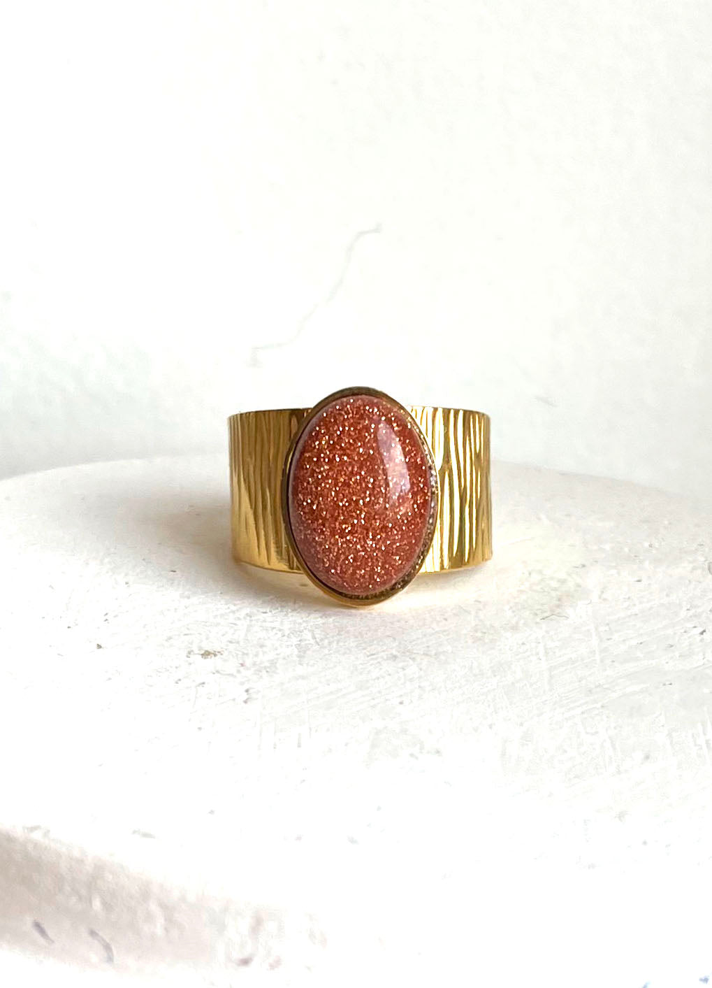 JOYCE-ring met zonnesteen