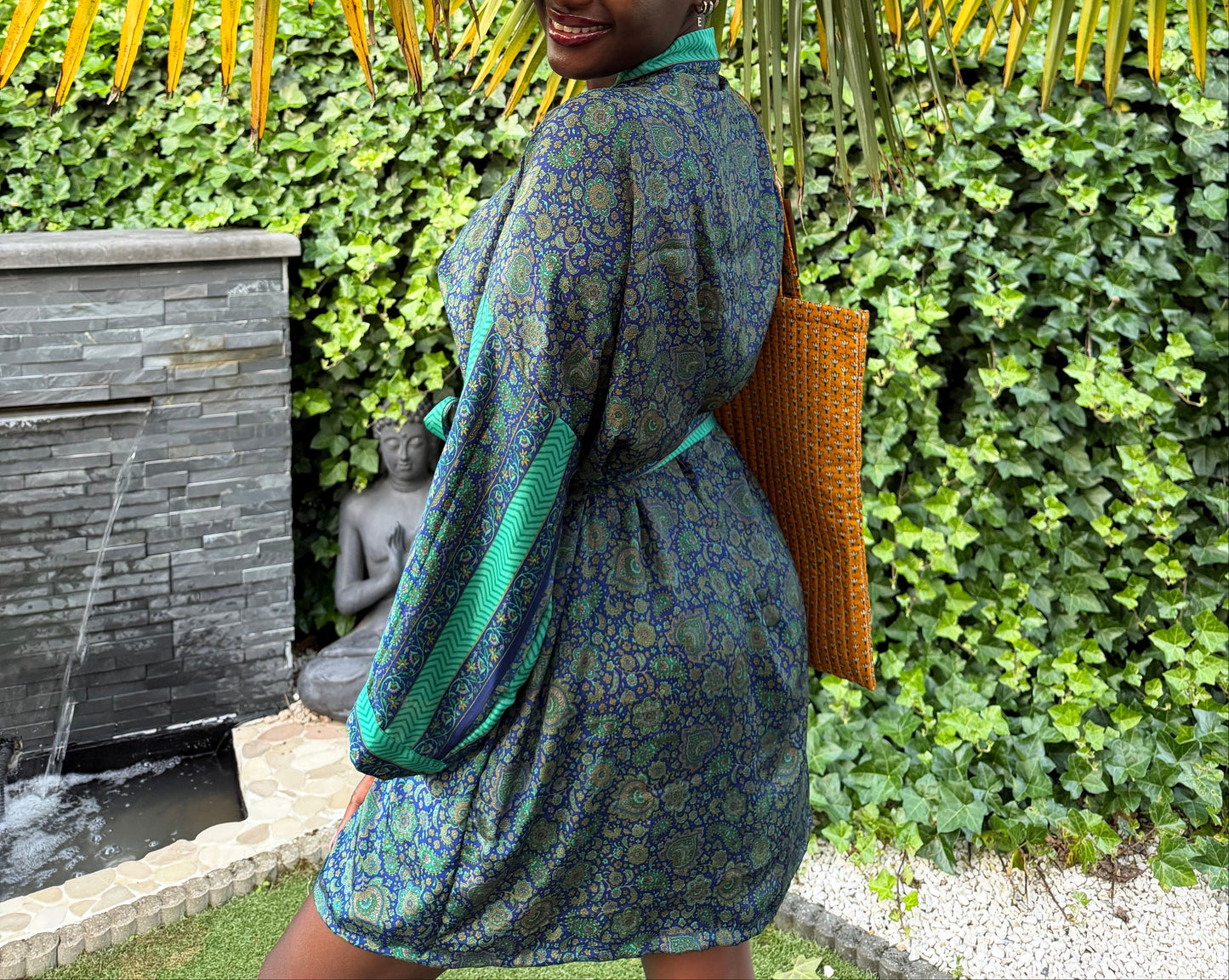 Kimono en sari recyclé bleu et turquoise – Pièce unique
