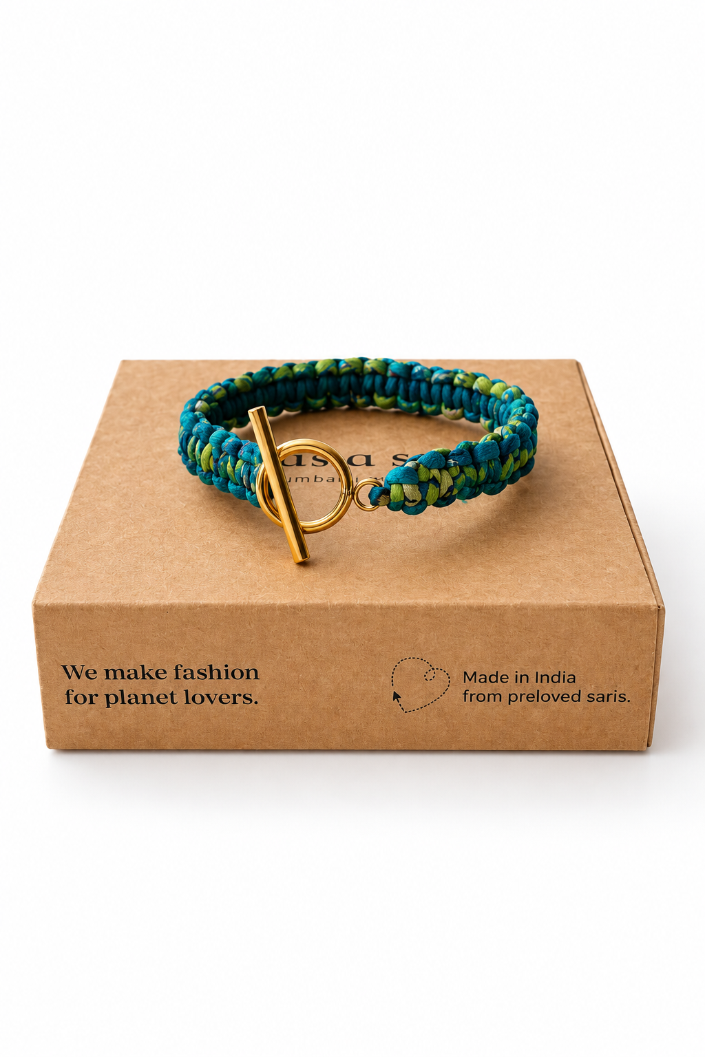 Bracelet en macramé en sari recyclé bleu, vert et turquoise – Taille S