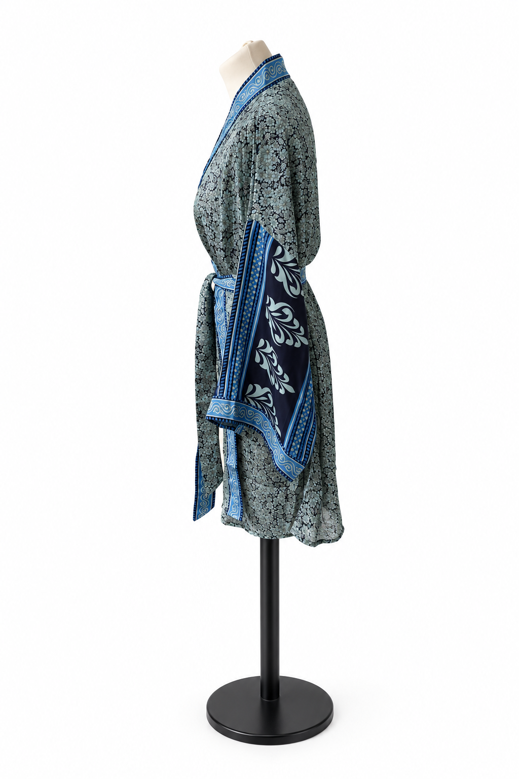 Kimono femme bleu en sari indien recyclé | Claire de Lune
