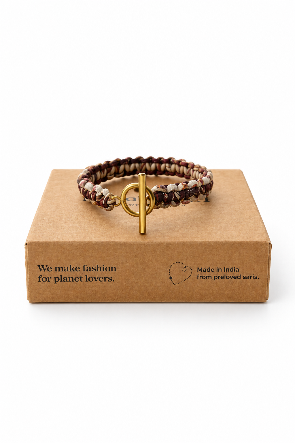 Bracelet en macramé en sari recyclé écru, brun et ocre – taille S