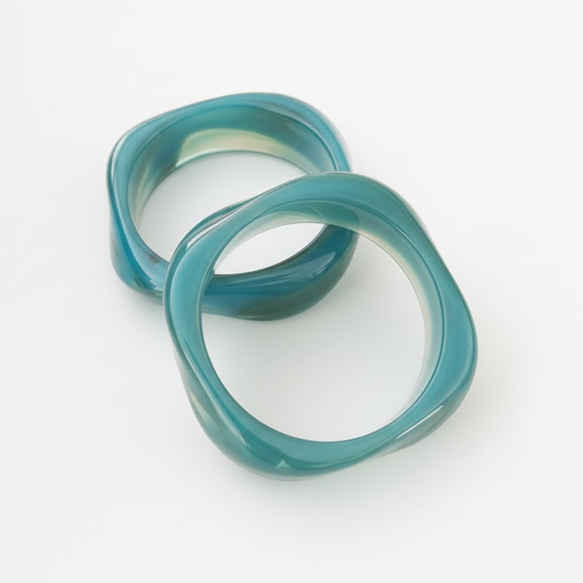 Geometrische jonc-armband van celadongroene hars