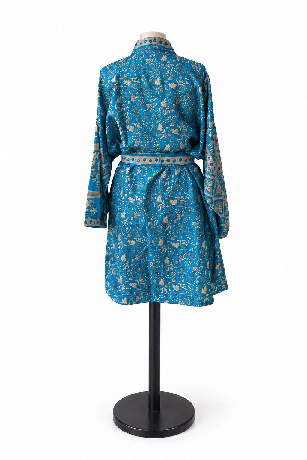 Kimono femme en sari indien recyclé turquoise et beige doré – vue de dos