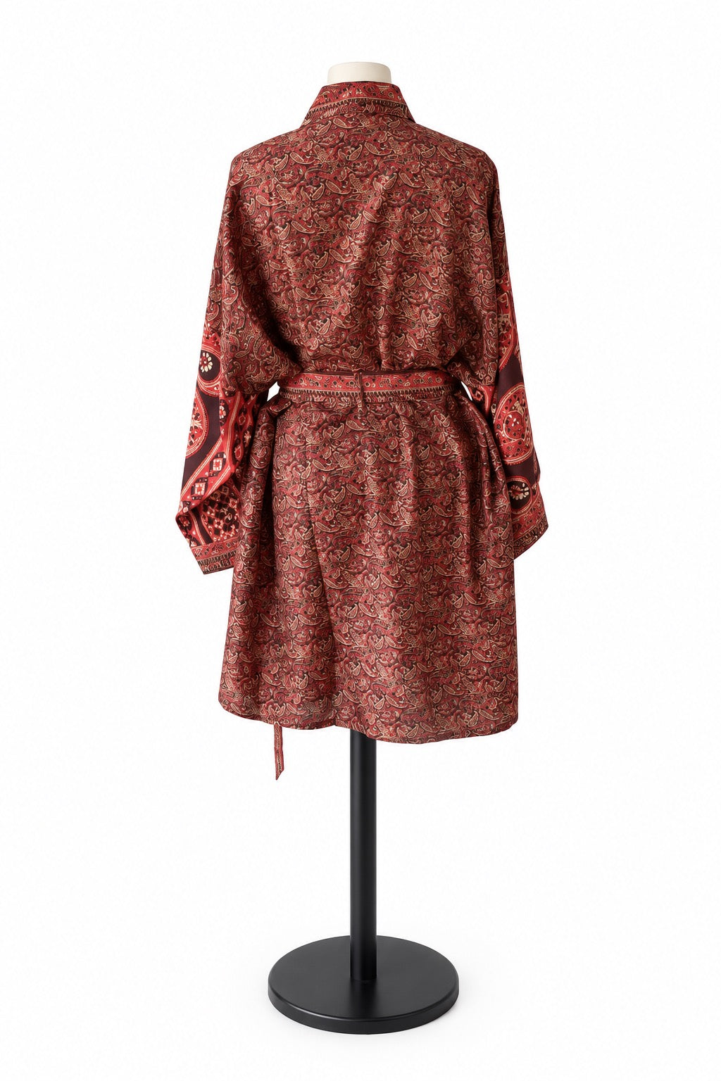 Kimono midi en sari indien recyclé bordeaux et terracotta – vue de dos
