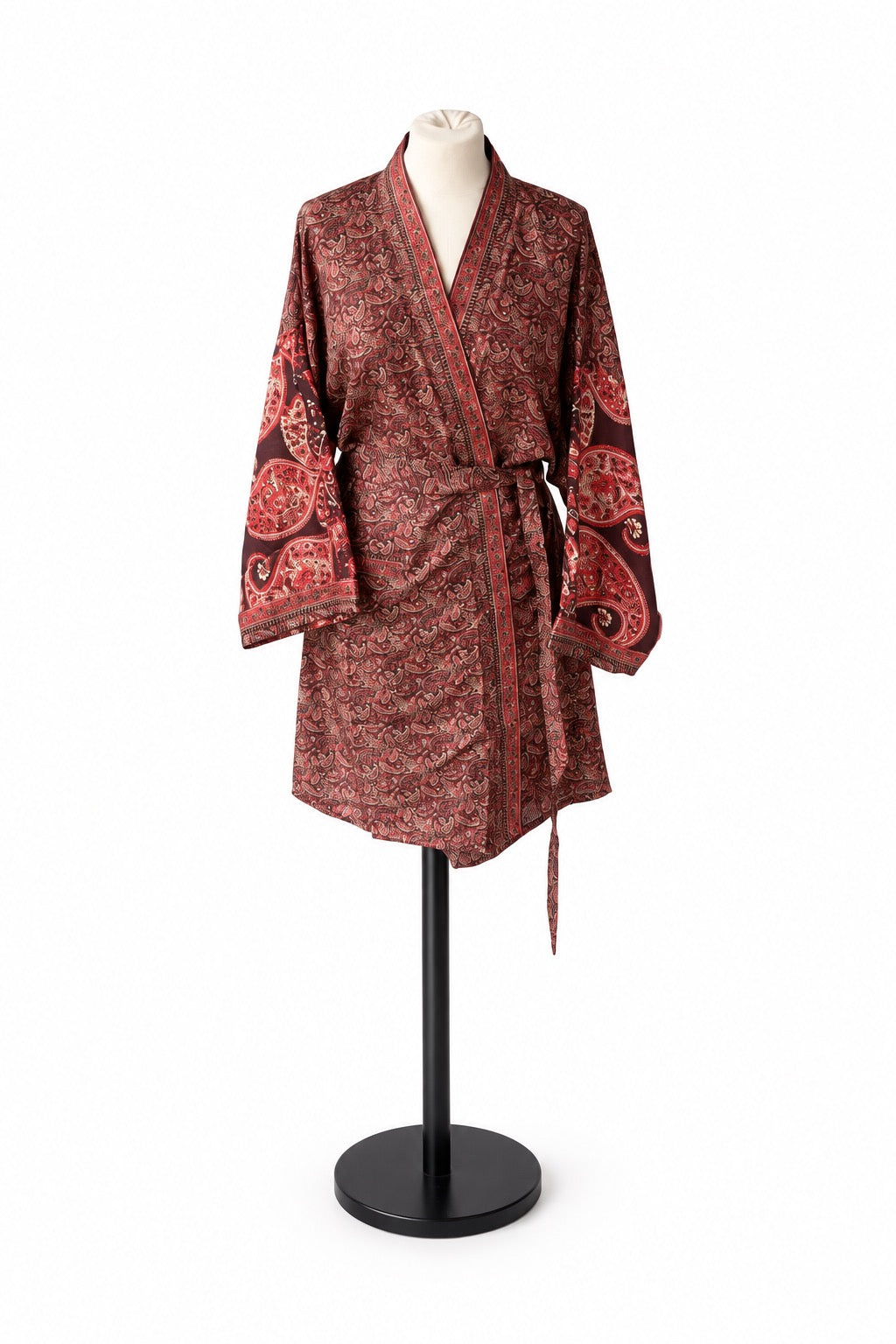 Kimono midi en sari indien recyclé bordeaux et terracotta – vue de face