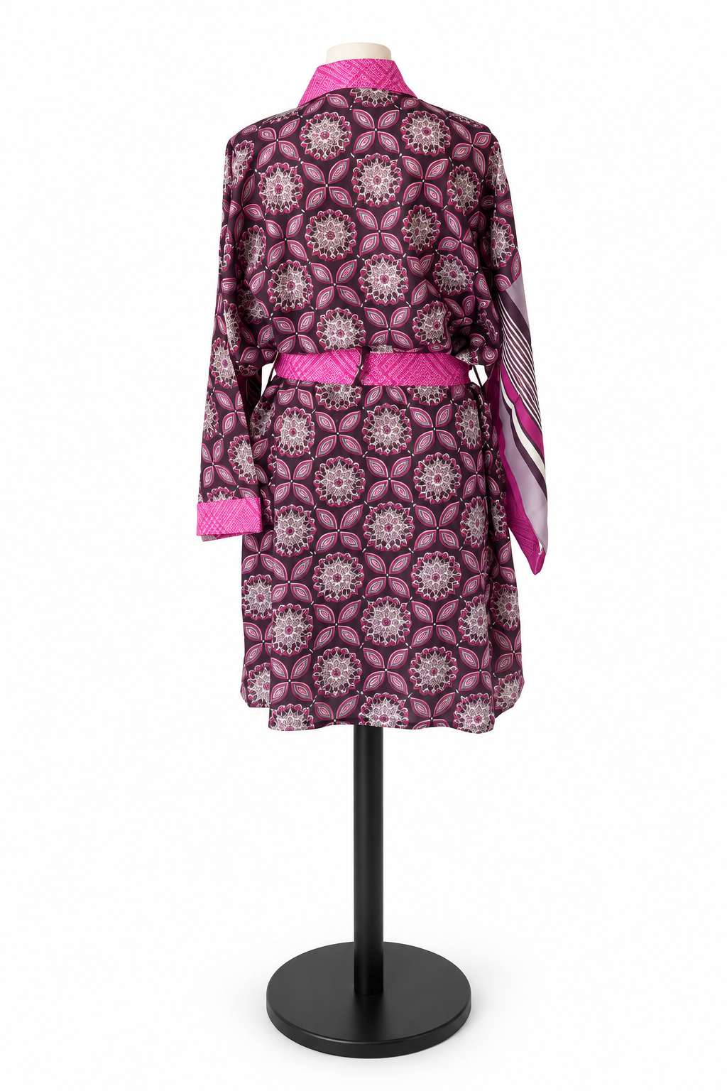 Kimono midi en sari indien recyclé violet et fuchsia – vue de dos