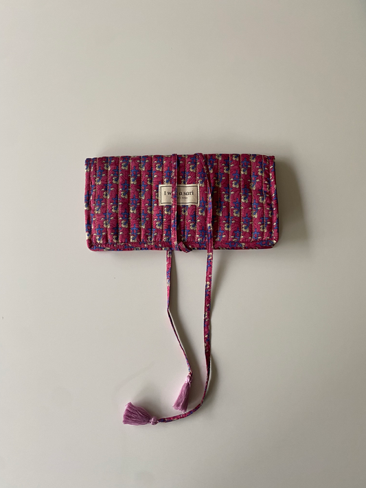 Pochette en sari recyclé lilas et bleu avec fermeture à cordon, pièce unique artisanale