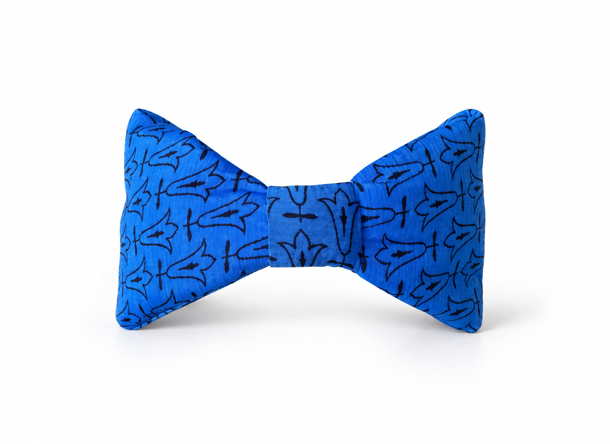 Serre-tête en sari recyclé bleu ciel à motifs – vue de face